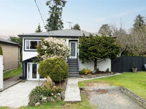 870 Pendene Pl, Saanich, BC V8X 3A1