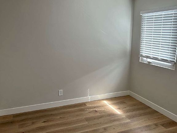 2nd image of 2318 Chatsworth Blvd #2316