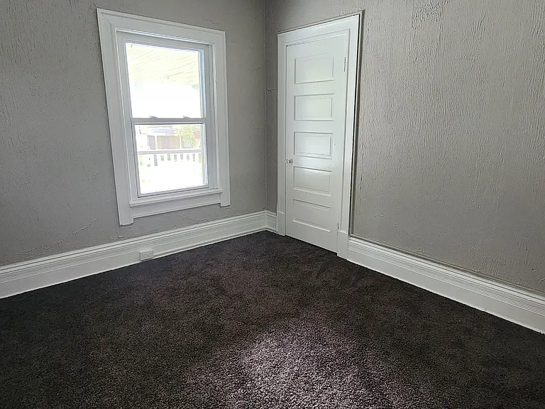 3404 Archwood Ave #2 — Photo 3