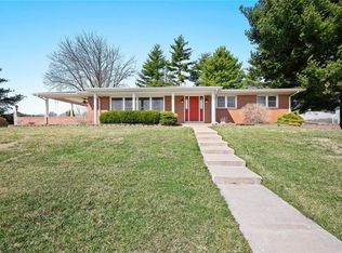 201 Frenchman Bluff Ln, Troy, MO 63379