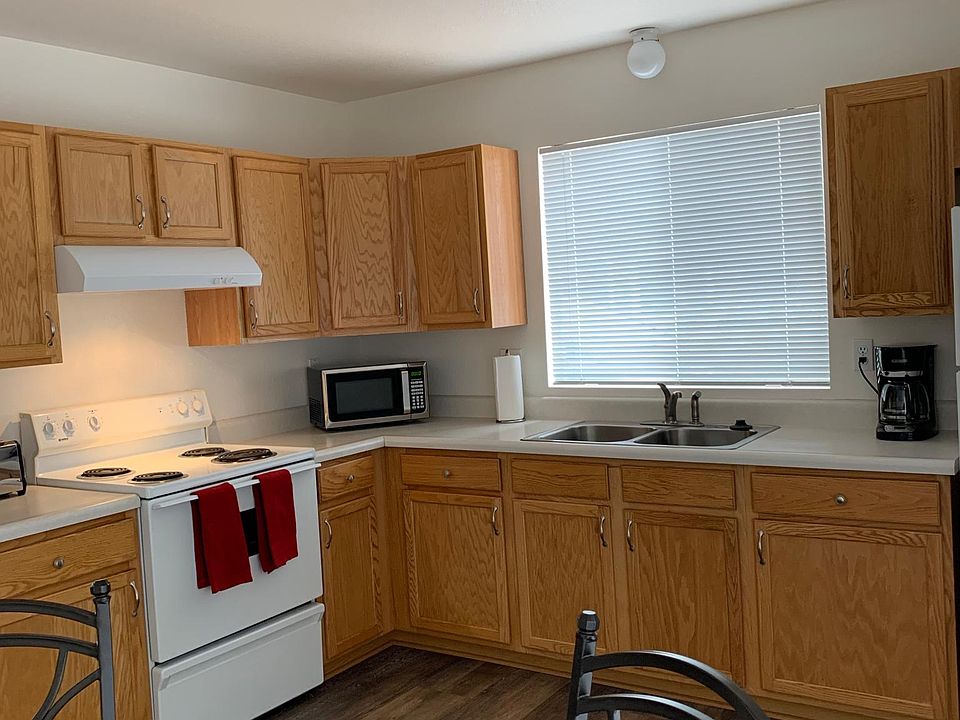 1st image of 3555 North Bond