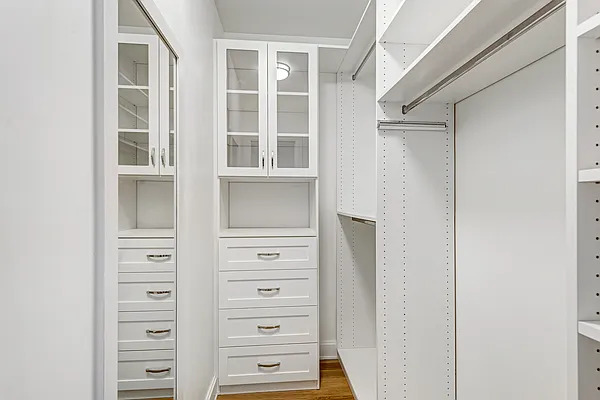 Rented by Compass | media 48