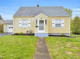 49 Lynmoor Pl, Hamden, CT 06517