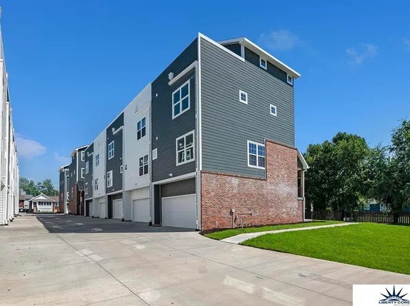 1923 Dahlman Rows Plz, Omaha, NE 68108