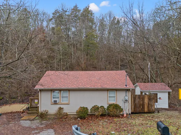 9726 Harrodsburg Rd, Wilmore, KY 40390