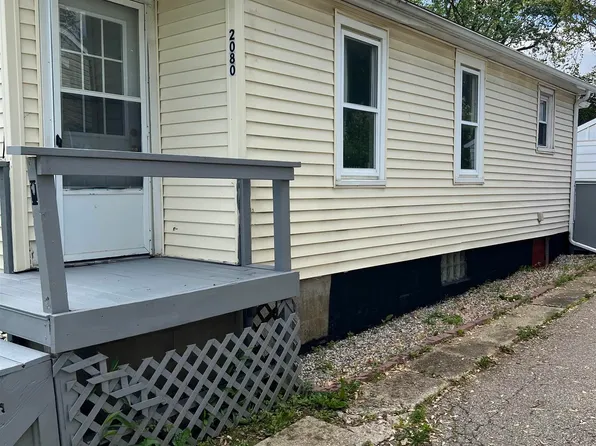 2080 E Schumacher St, Burton, MI 48529