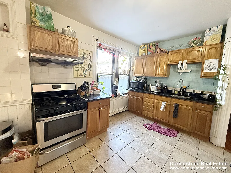 60 Empire St #2F