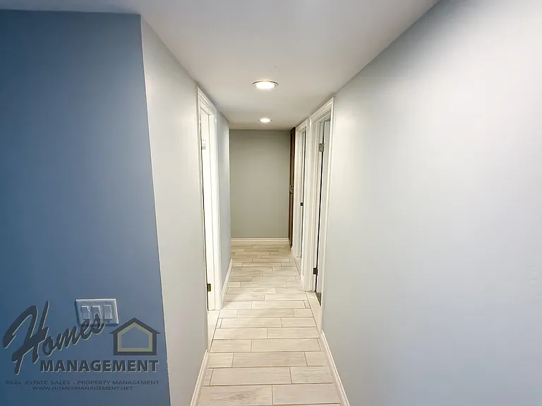 152 S Shore Dr — Photo 2