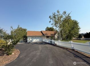 2 Primrose Ln, Omak, WA 98841