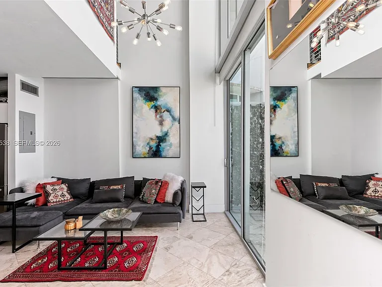 690 SW 1st Ct #Penthouse II17 — Photo 6