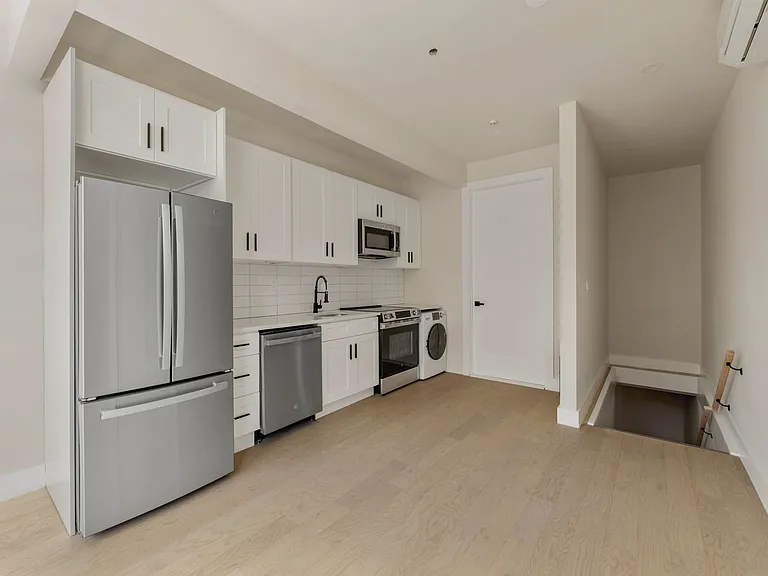 2111 Regent Pl #1F — Photo 2