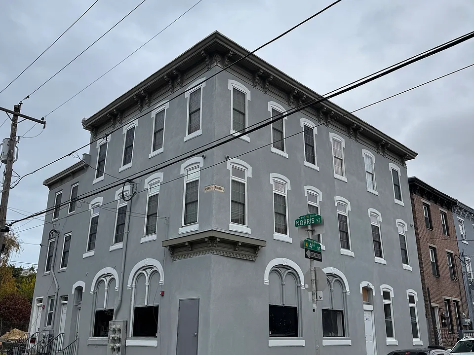 401 W Norris St #4