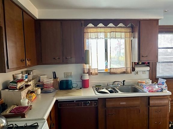 3rd image of 5671 Glen Hill Dr