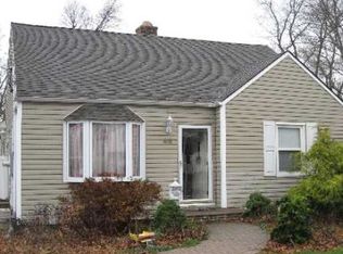 48 Balcom Rd, Farmingdale, NY 11735