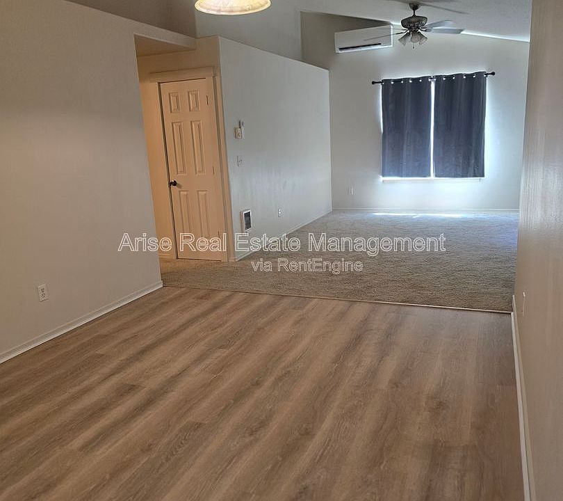 1st image of 803 SE Kierra Pl