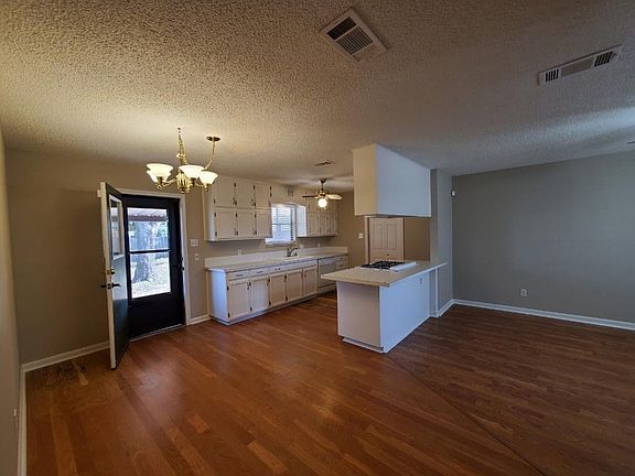 3rd image of 2830 Gumwood Park Dr
