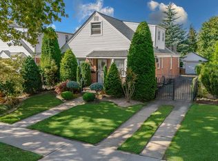 14743 8th Ave, Whitestone, NY 11357