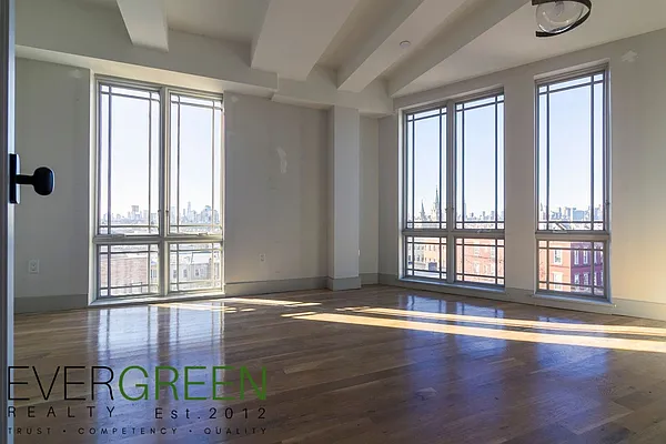 Rented by Evergreen Apartments BK | media 8
