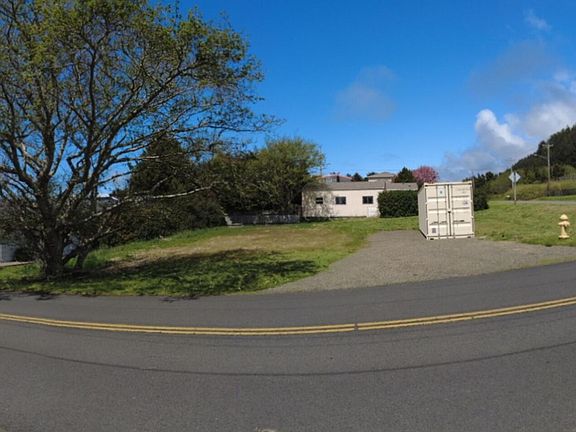 3rd image of 221-243 Marine Dr