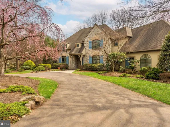 4225 Erica Dr, Doylestown, PA 18902