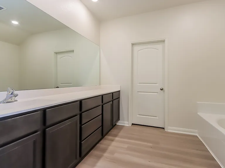 8418 Sandy Drift Rd — Photo 10