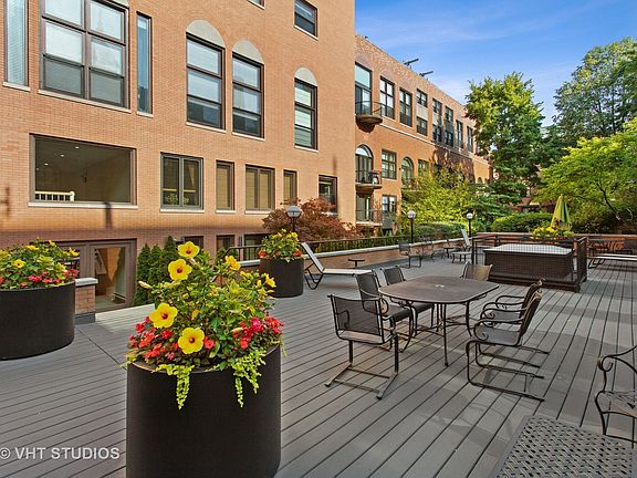 4th image of 1660 N Hudson Ave APT 1F