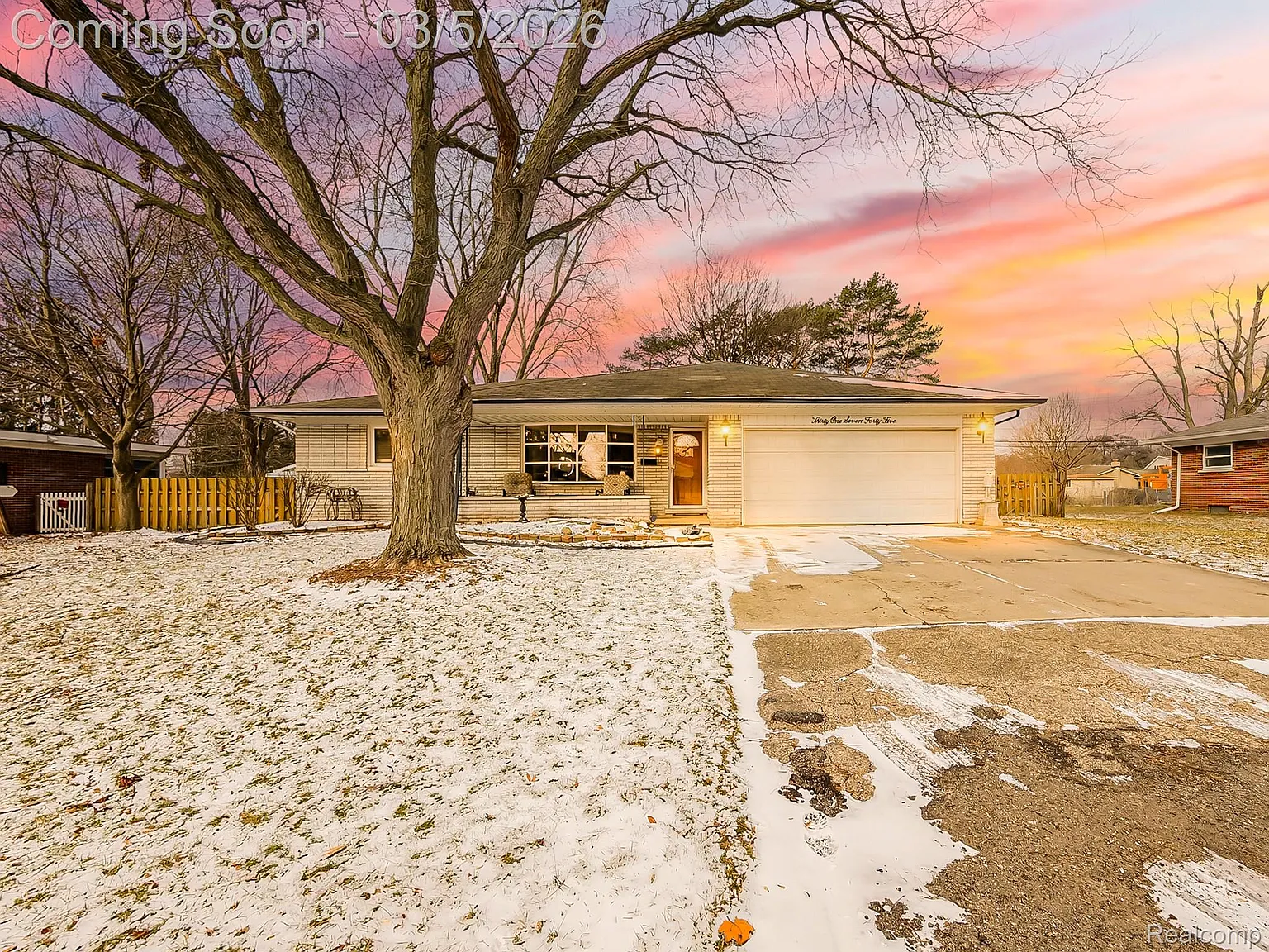 31745 Schoolcraft Ave photo 1