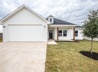 224 Swan Lake Dr, Waco, TX 76708