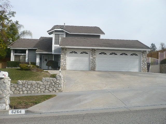 Courtesy of Park Place GMAC Real Estate