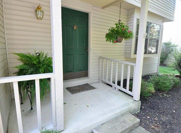 2nd image of 1007 Weathersfield Dr
