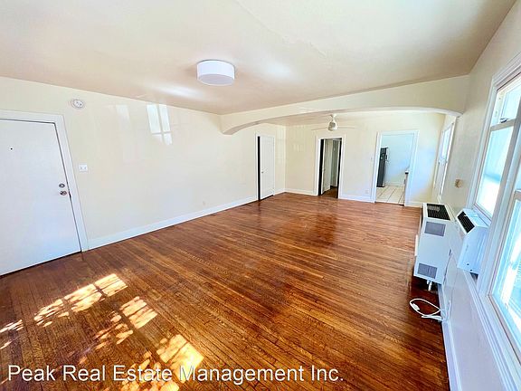 4th image of 872 Serrano Pl