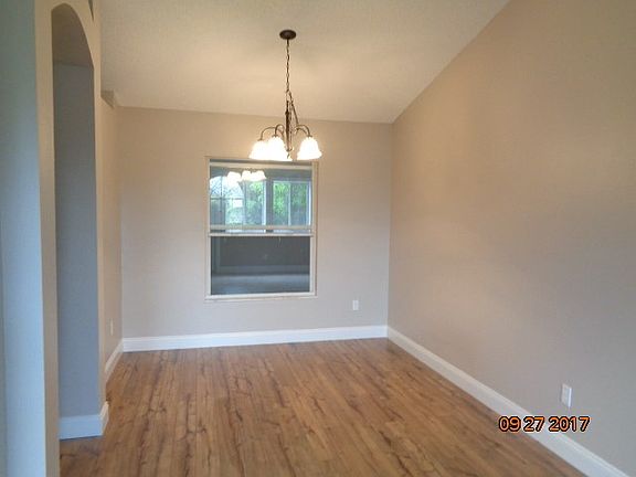 3rd image of 1556 SW Dow Ln