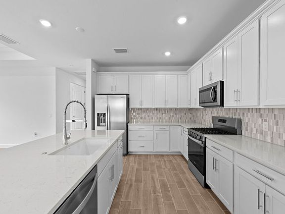 Kitchen with large center island
