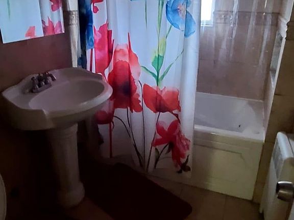 4th image of 1135 E 214th St #1