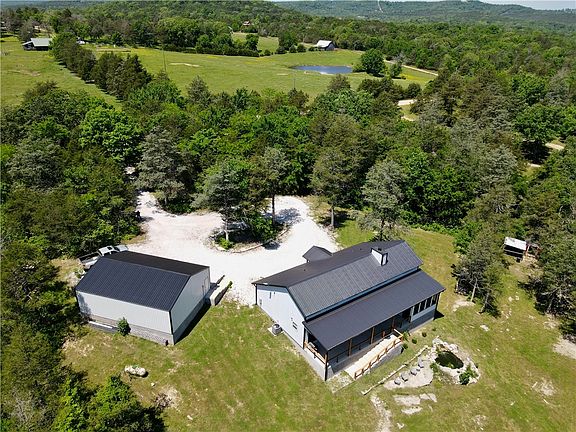 3rd image of 865 County Road 212