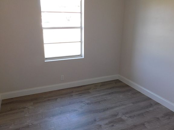 4th image of 8210 SW 10th St