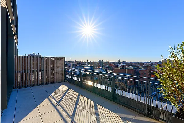 Sold by Nest Seekers International | media 16