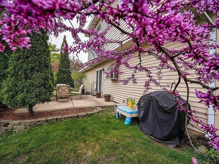 314 Jasmine Ct — Photo 17