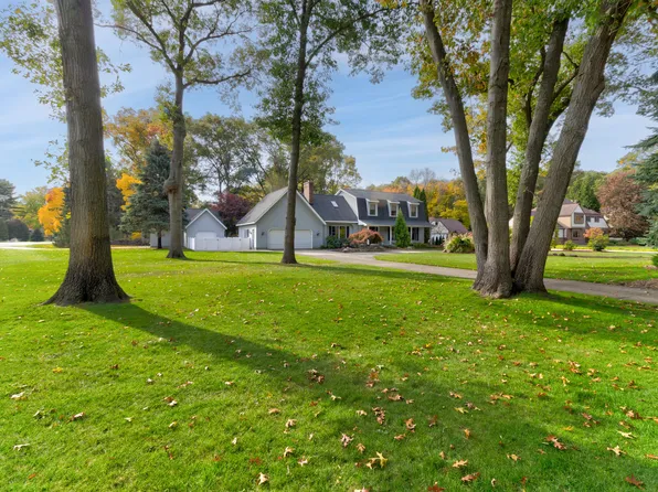 1415 Rood Point Rd, Muskegon, MI 49441
