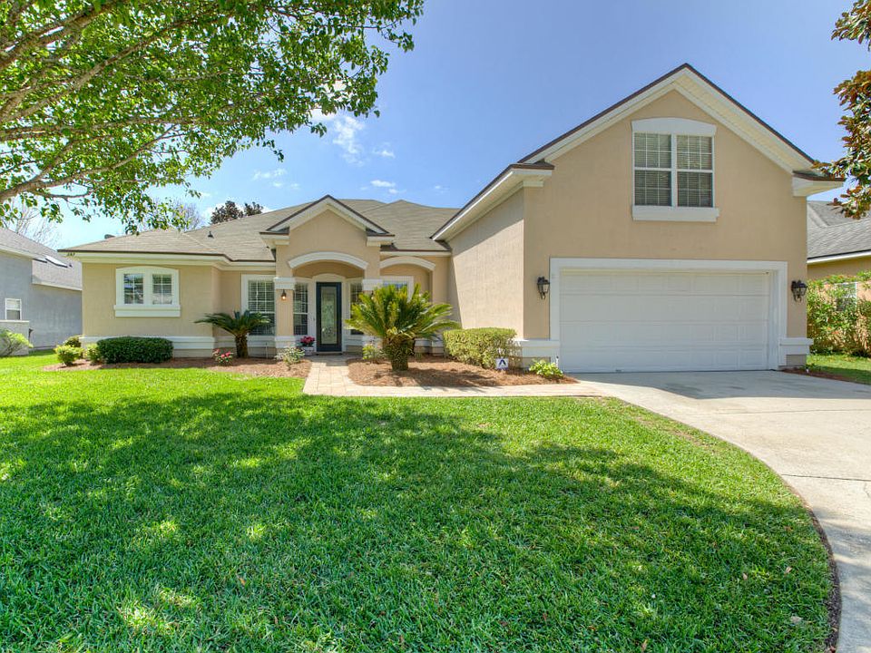 1st image of 397 W Silverthorn Ln