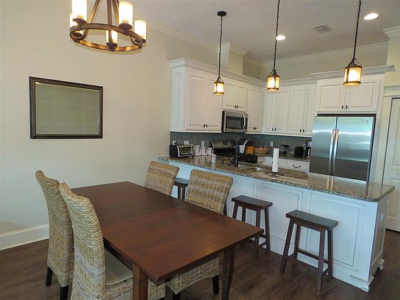 5th image of 224 W 5th Ave #6