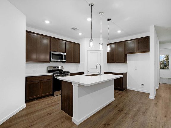 4th image of 9715 Poinsettia Haven Ln