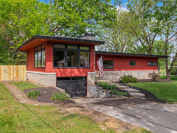 2nd image of 3544 Tulip Dr