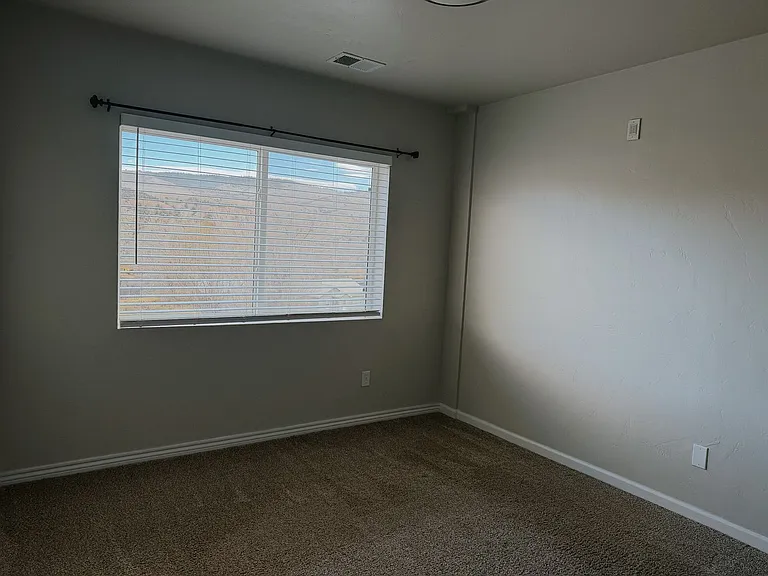 500 Red Table Dr — Photo 3