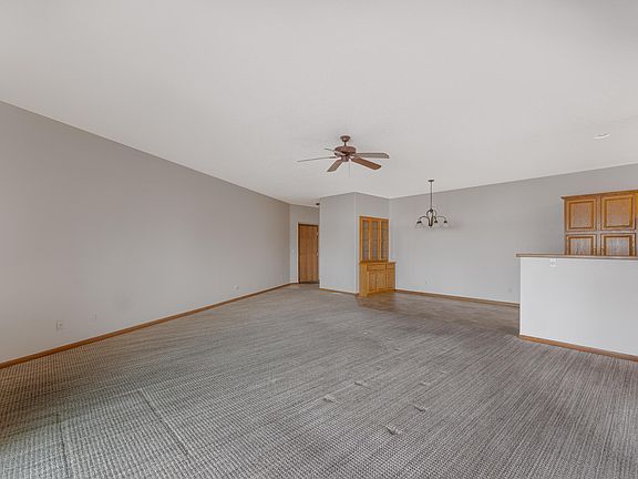 3rd image of 1423 10th Ave E Unit 206