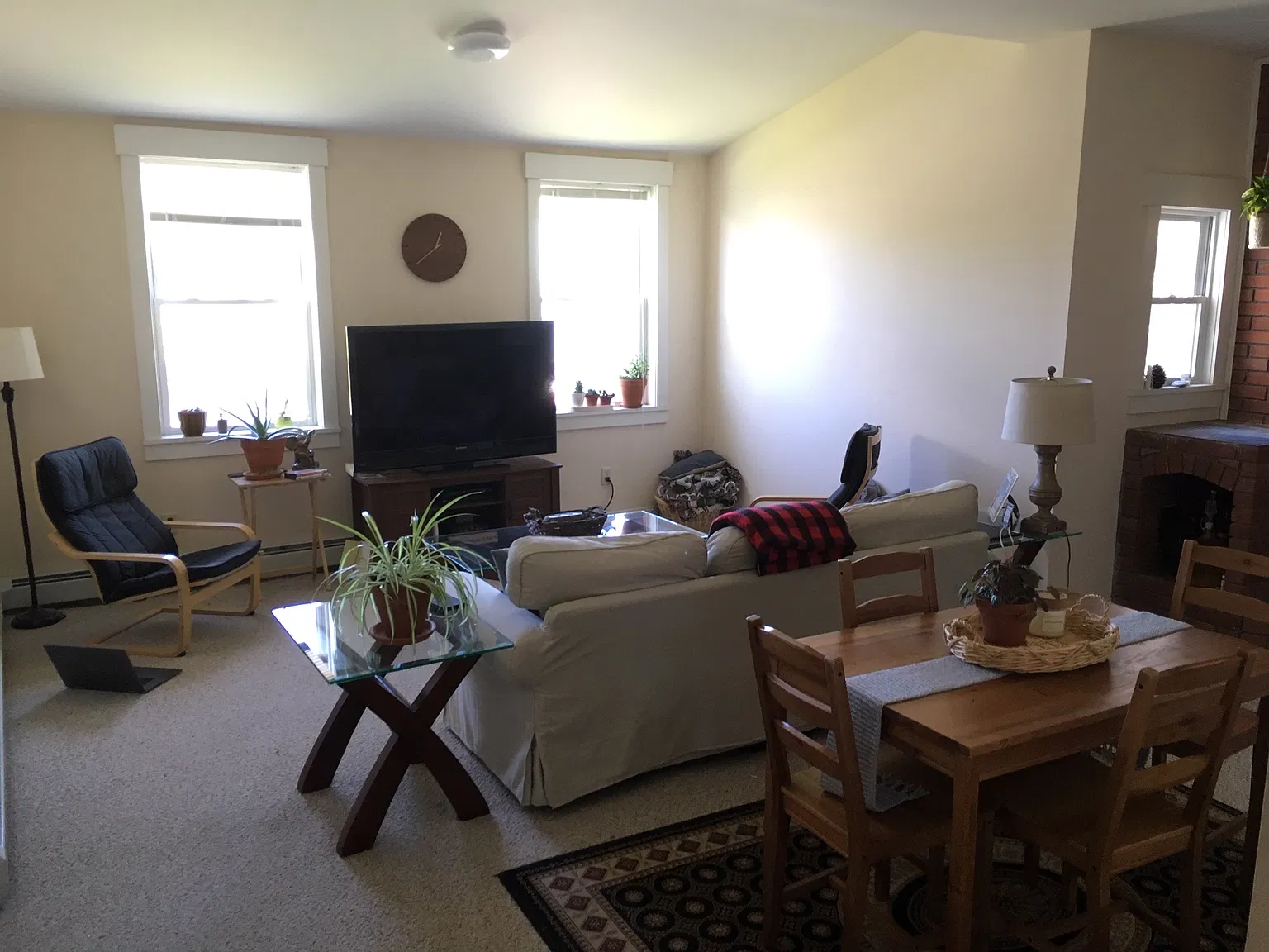2 bed, 1250 sqft, $1,850 — Photo 2