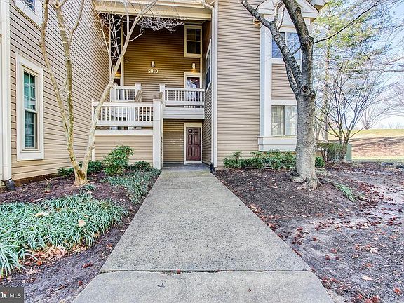 2nd image of 5919 Barbados Pl APT 201