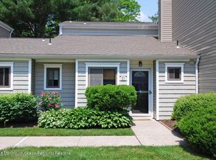 21 Gloria Ct, Tinton Falls, NJ