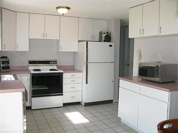 2nd image of 5793 Tall Oaks Dr
