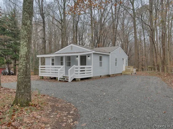 2790 Hickory Fork Rd, Gloucester, VA 23061